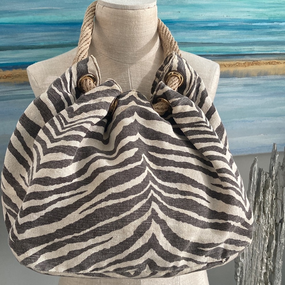 MICHAEL KORS canvas zebra bag with ropes and golden details. - Picture 2 of 8